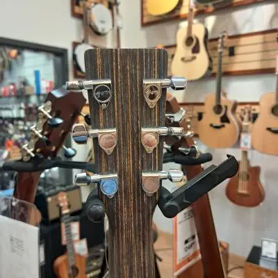 Martin Guitars - DX JOHNNY CASH 2